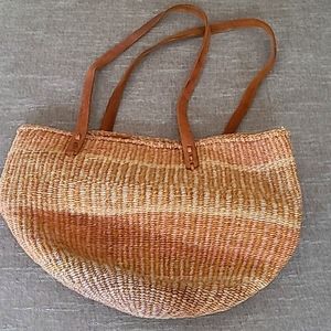 Vintage summer bag with leather straps